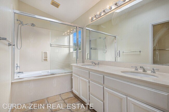 Building Photo - 3 br, 2.5 bath House - 7 Ratto Road