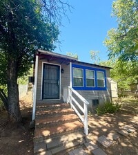 Building Photo - Cute Cottage Style house!!
