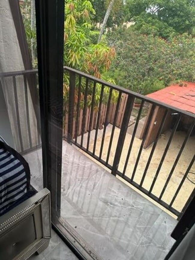 Building Photo - 5584 NW 59th Pl