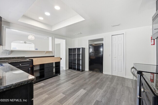 Building Photo - 2755 Green St