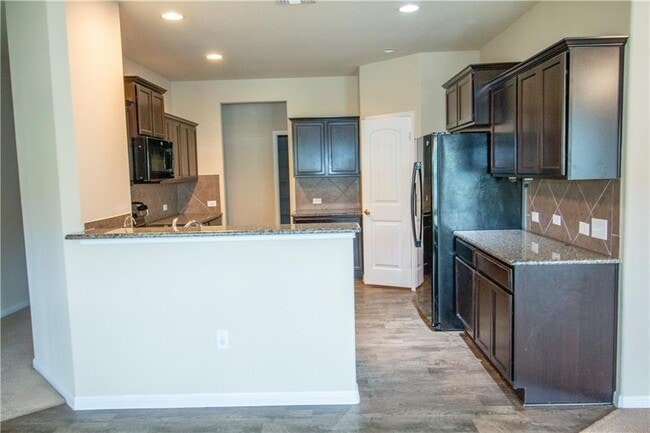 Building Photo - 142 Leon River Loop