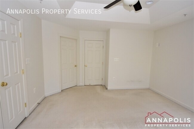 Building Photo - 310 Helmsman Alley