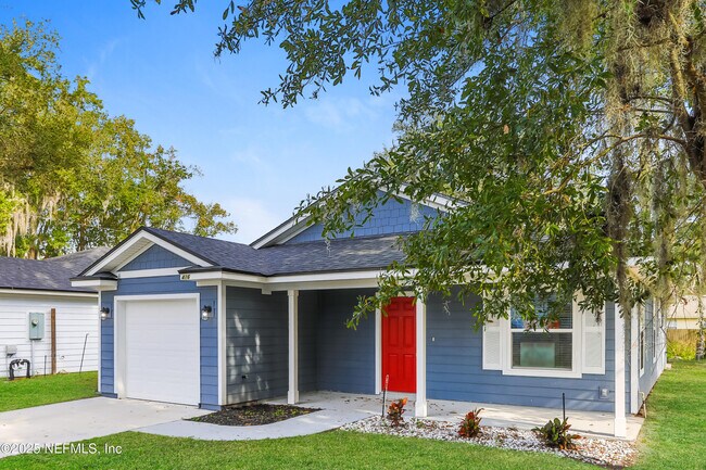 Building Photo - 416 Palm St