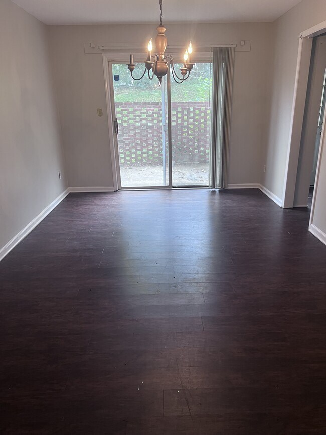 Building Photo - 201 Northpoint Ave