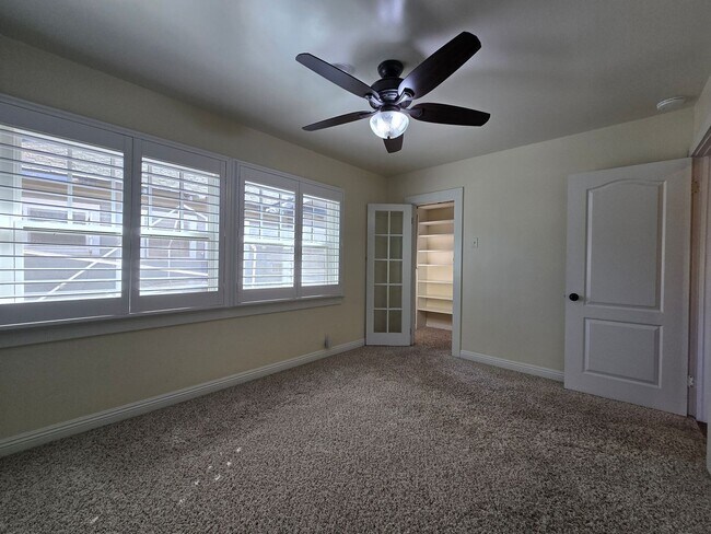 Building Photo - Updated Wood Streets home for Rent