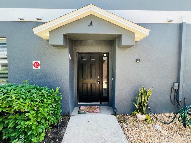 Building Photo - 6562 S Goldenrod Rd