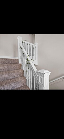 Building Photo - 125 N 4th St