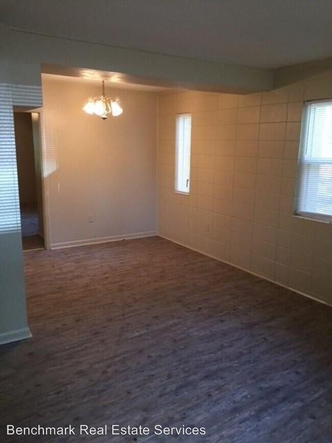 Building Photo - 1 br, 1 bath Apartment - 2303 Columbia Ct.
