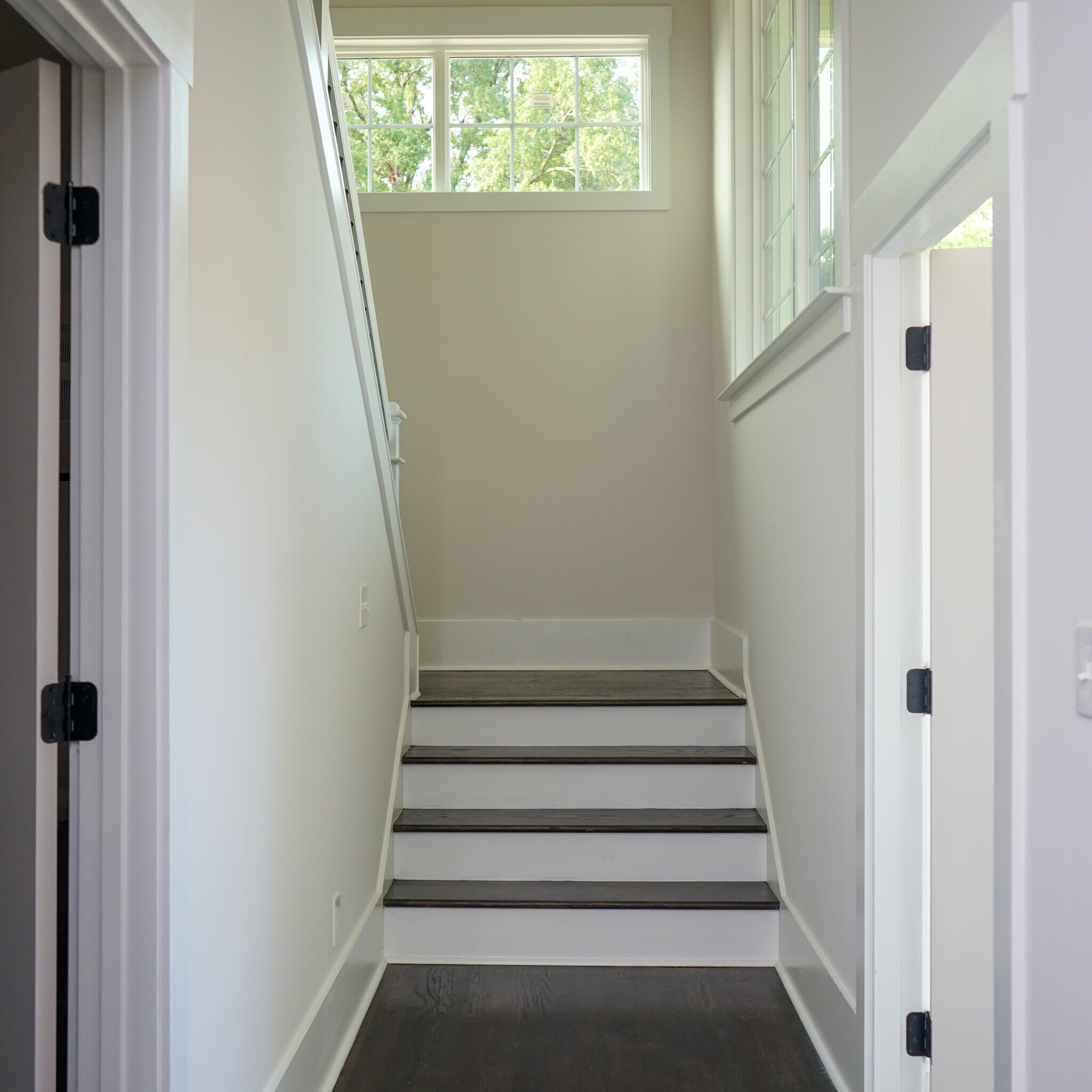 Building Photo - 1003 Parkwood Ave
