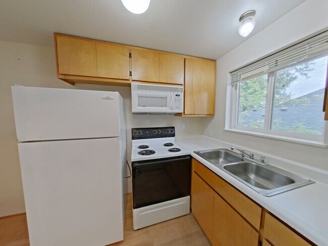 Building Photo - 1613 Ferry Alley