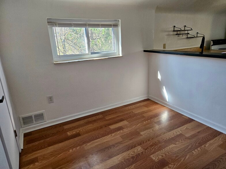 Building Photo - 2612 Louisiana Ave