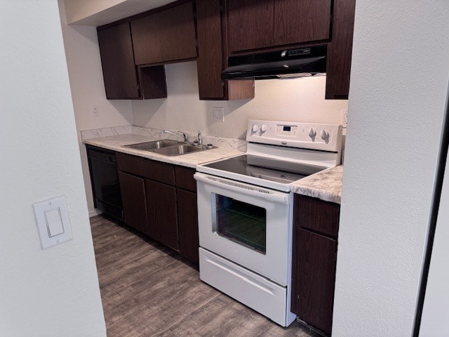 Kitchen - 7602 N 61st Ave