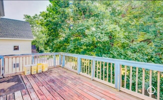 Building Photo - 205 W Fulton St