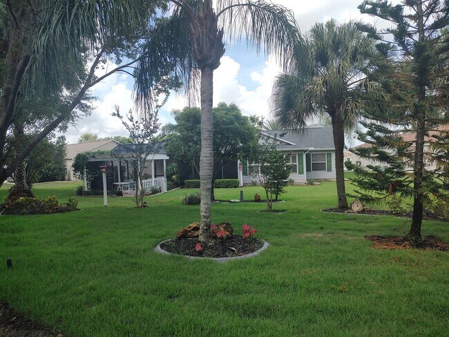Building Photo - Furnish Single Family Home in The Villages