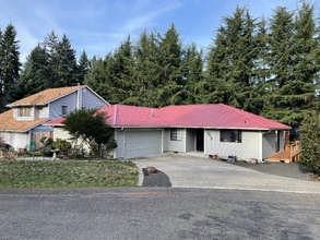 Building Photo - 8938 49th Ct NE