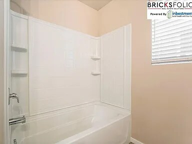 Building Photo - Puyallup's Hidden Gem: Experience the Warm...