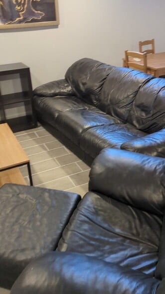 Building Photo - 3 Richview Ct