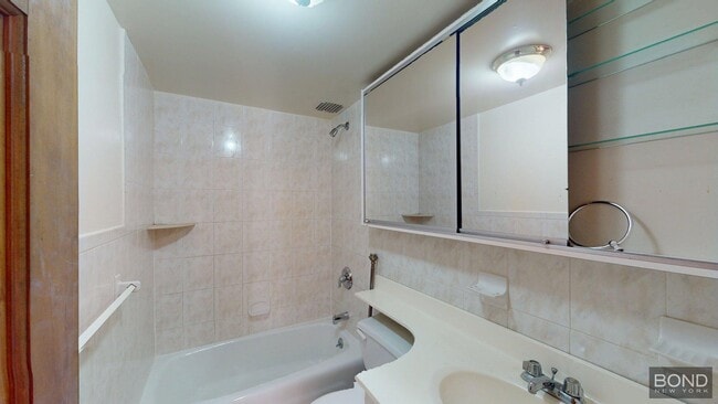 Building Photo - 317 W 107th St
