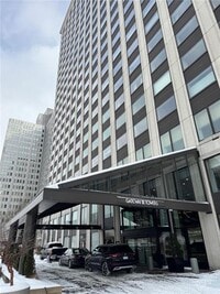 Building Photo - 320 Fort Duquesne Blvd
