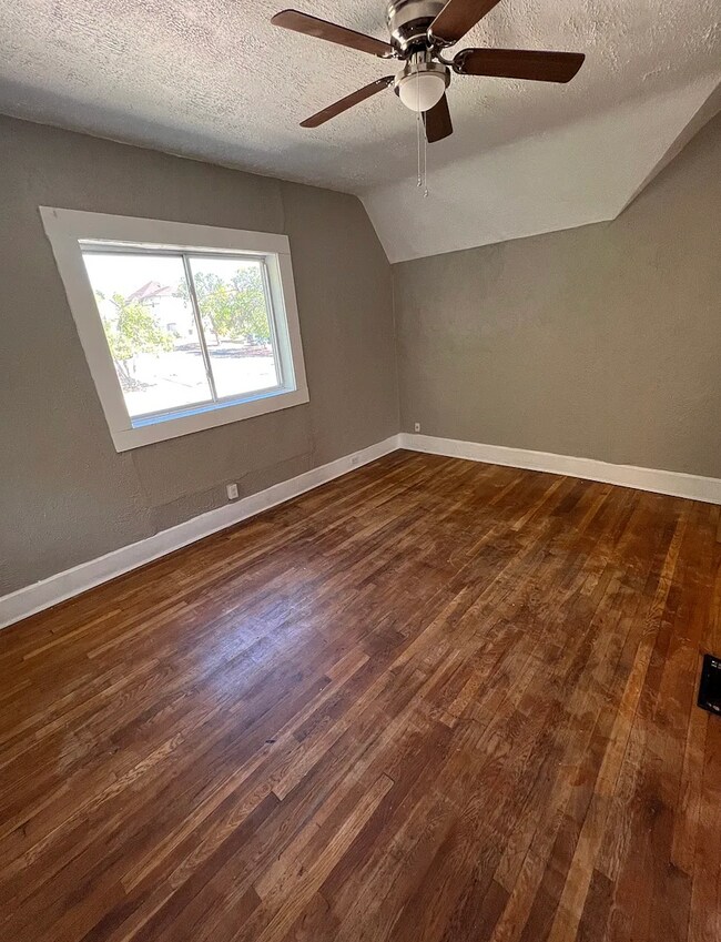 Building Photo - Greenwood Duplex