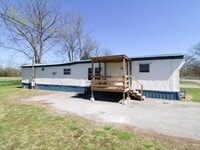 Building Photo - Excellent Location close to Fayetteville!