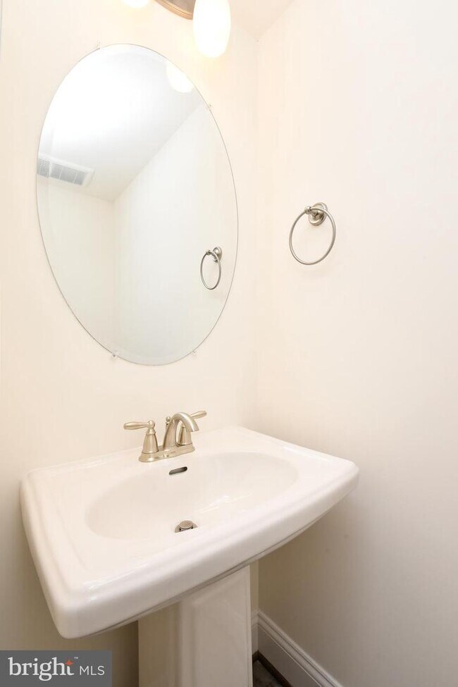 Building Photo - 4513 Ryelan Dr