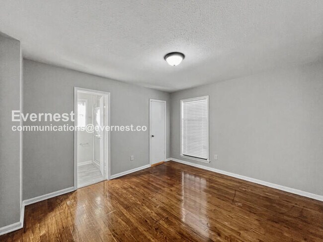 Building Photo - 3484 Naylor Dr