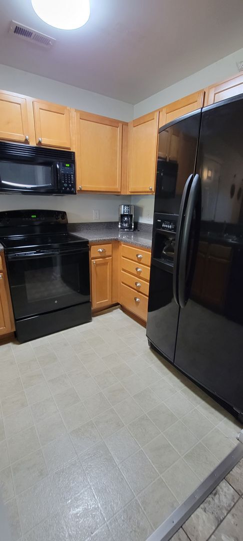 Building Photo - 2 bd 2 ba Apartment close to WCU