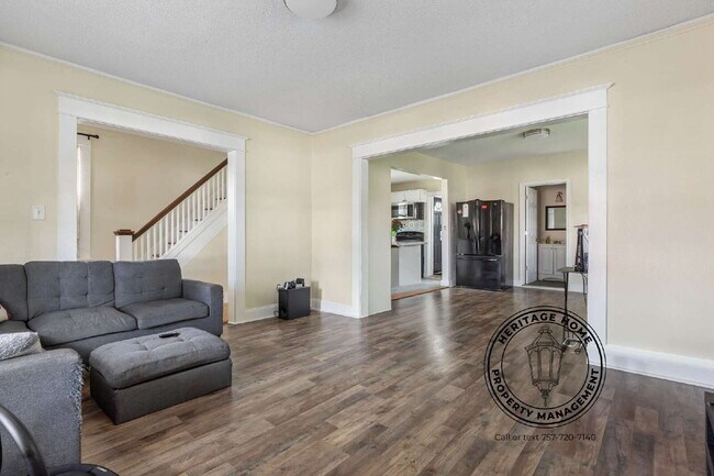 Building Photo - "Charming 3-Bedroom Home with Spacious Interiors in Norfolk's Heart!"
