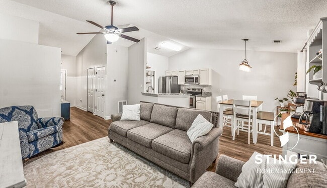 Building Photo - 53 Brindlewood Dr