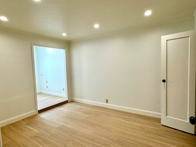 Building Photo - 2626 Moraga St