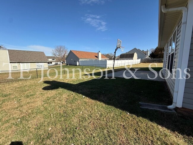 Building Photo - Spacious 4 Bedroom Home with Modern Comforts in Kernersville