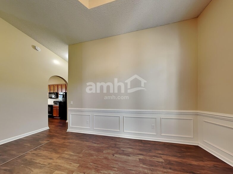 Building Photo - 822 Granite Ln