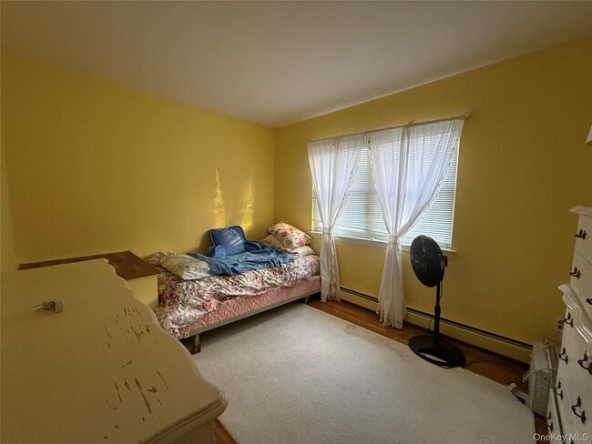 Building Photo - 15 Sherry Ln