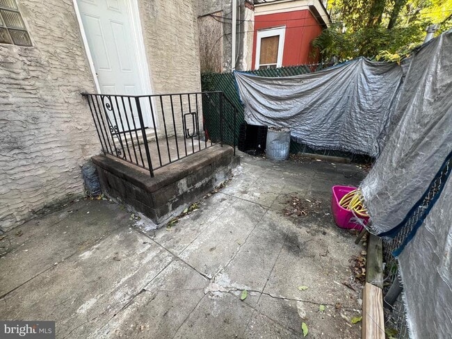 Building Photo - 258 S Cecil St