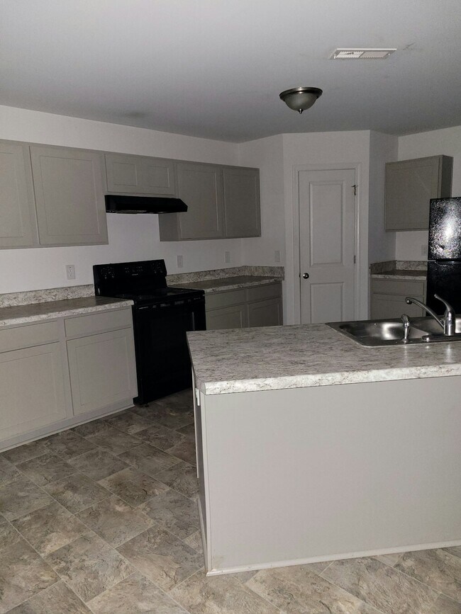 Building Photo - 285 Riley Wy