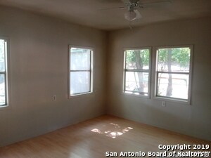 Building Photo - 322 Regina St