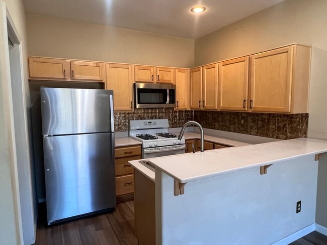 Building Photo - 1678 N Hwy 395