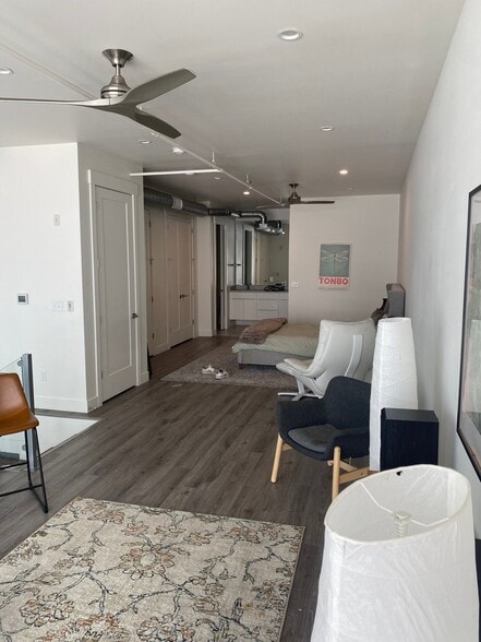 Building Photo - 316 W 200 S