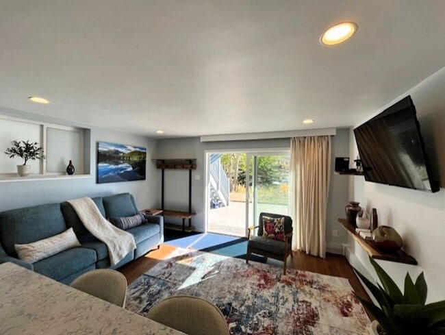 Building Photo - Winter Seasonal Rental- Summit Yacht Club 37