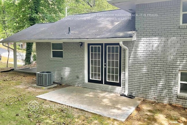 Building Photo - 5795 Deerfield Trail