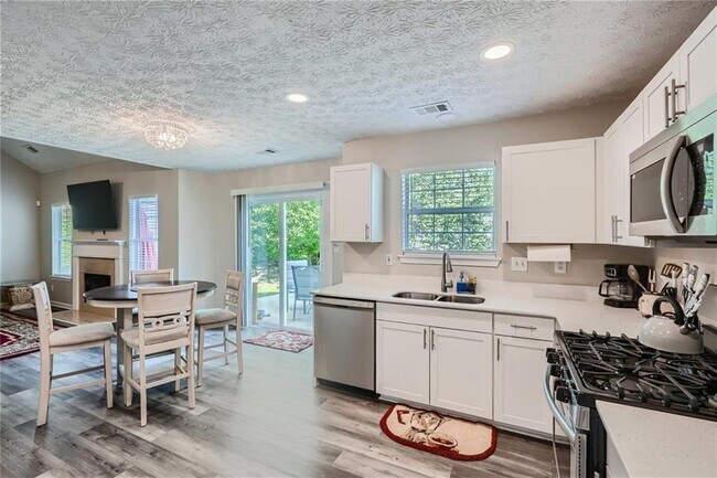 Building Photo - 3370 Flagstone Trce