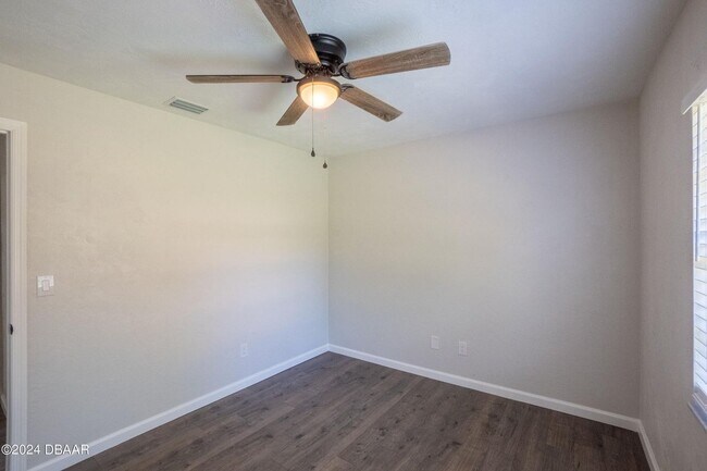 Building Photo - 118 Pinion Cir