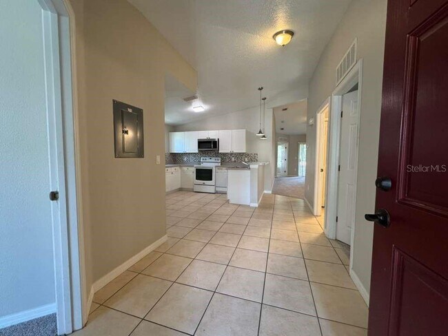 Building Photo - 2866 Club Cortile Cir