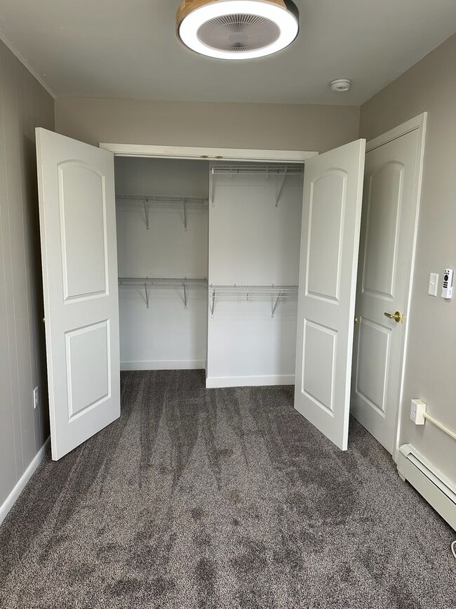 Building Photo - 636 S Johnson St