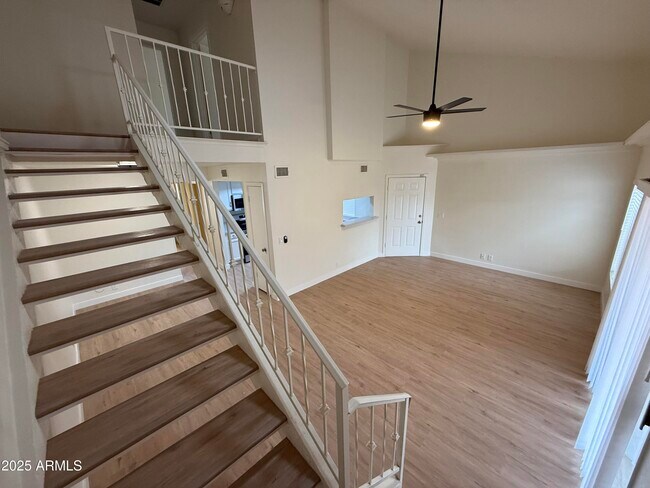 Building Photo - 1623 E Bluefield Ave