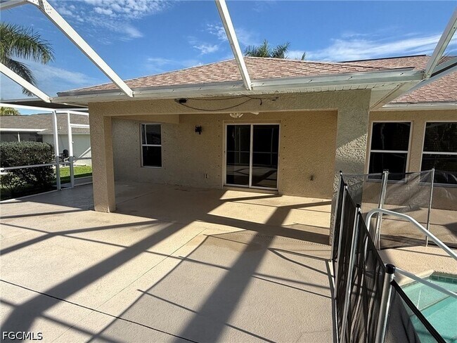 Building Photo - 1306 SW 35th Terrace