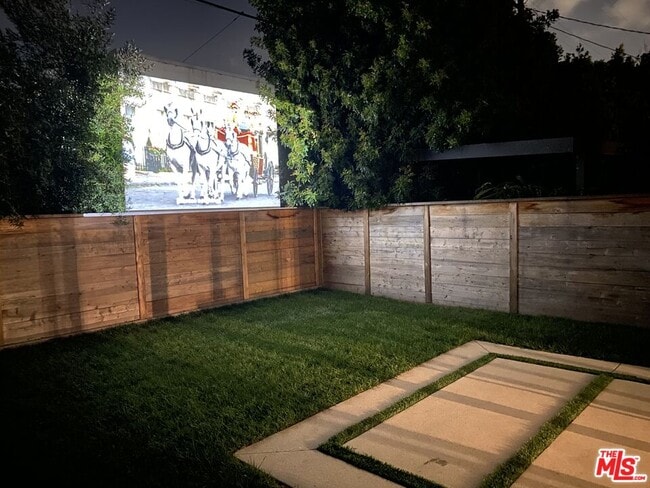 Building Photo - 1651 S Hayworth Ave