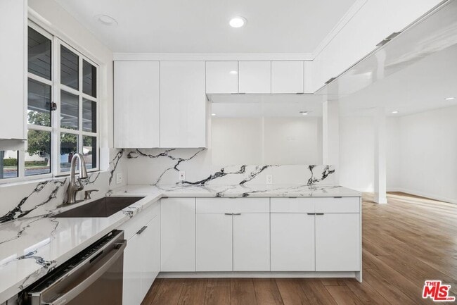 Building Photo - 6266 Etiwanda Ave