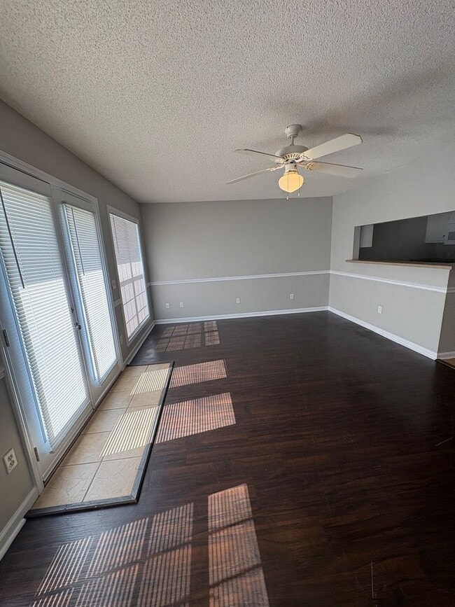 Building Photo - 165 N Spring View Dr